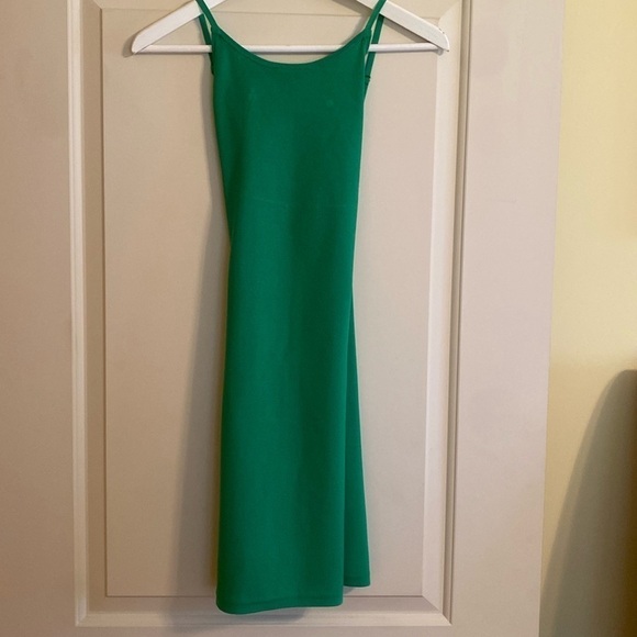 Aritzia Babaton Anderson sculpt adjustable halter knit mini dress Kelly green M - Picture 3 of 11